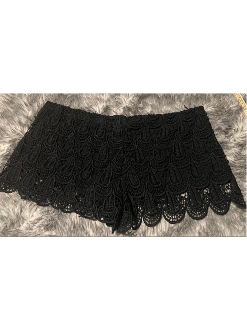 Women's divided Black Lace Crochet Shorts L - Picture 6 of 6